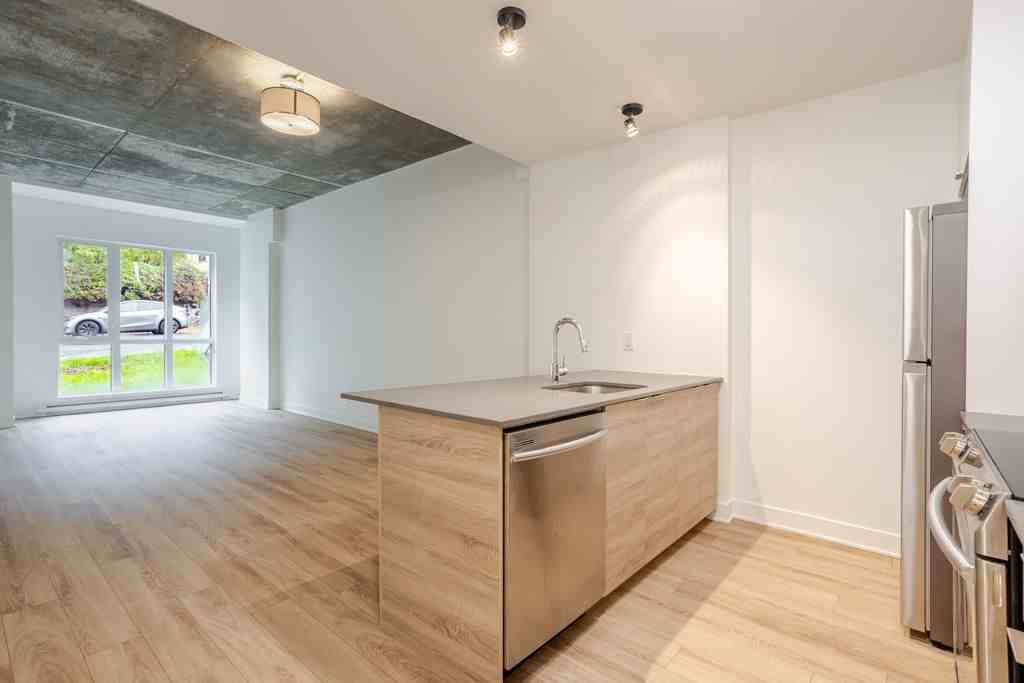 1750 Av Cedar — photo 1