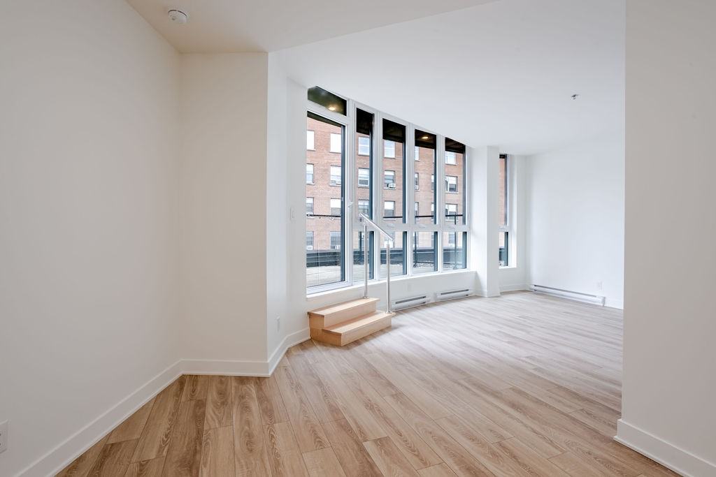 1750 Av Cedar — photo 2