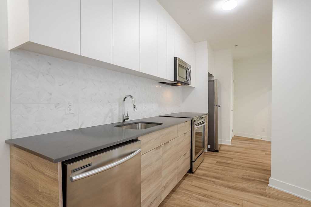 1750 Av Cedar — photo 3
