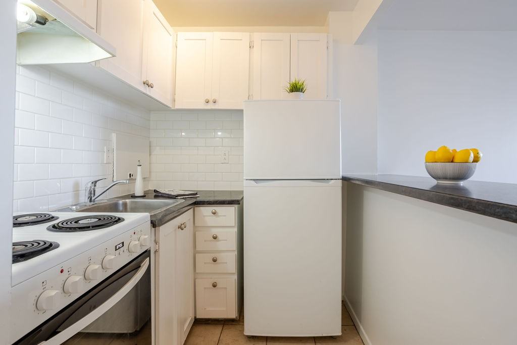 1530 1530 Dr. Penfield — photo 1