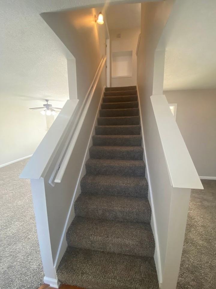 10053 Lynham Cv - Photo 3 of 16