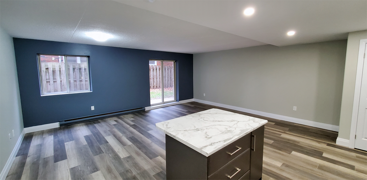 349 Queenston - Photo 3 of 40