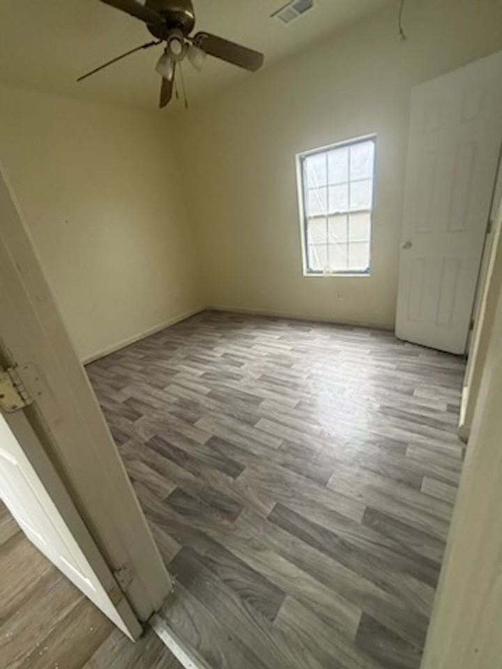 1510 28th St - Photo 3 of 7