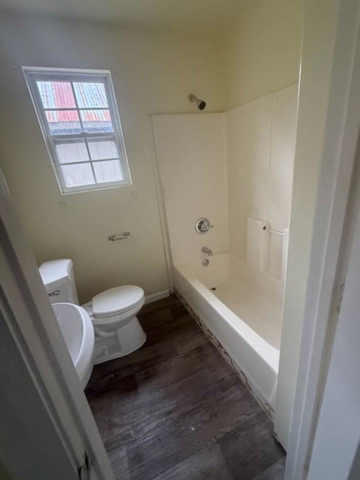 1510 28th St - Photo 6 of 7