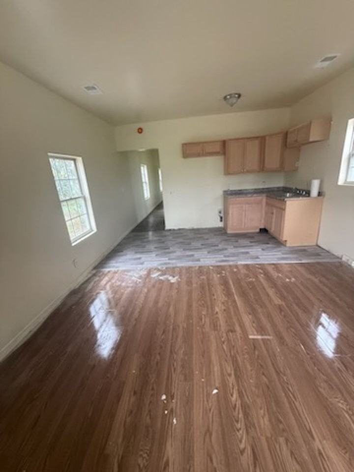 1510 28th St - Photo 7 of 7