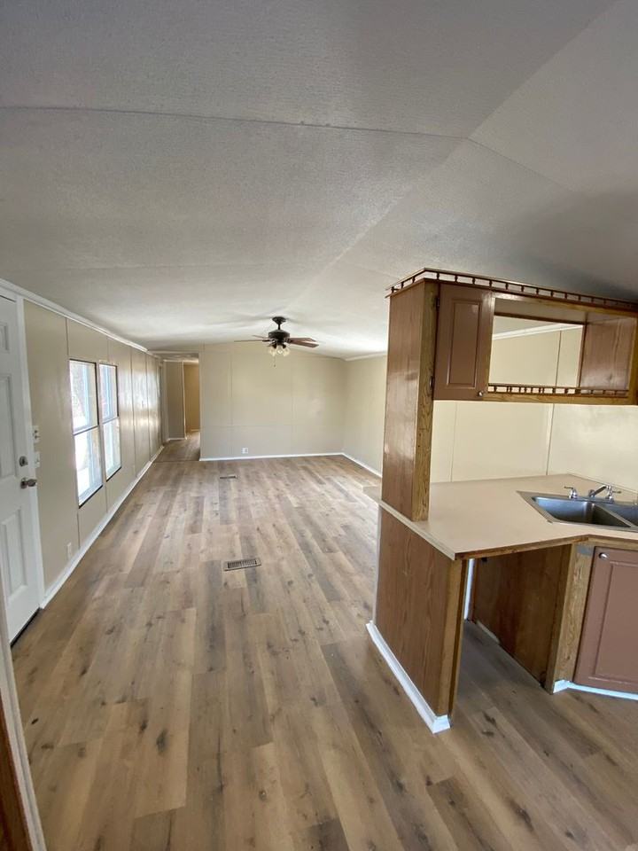 5125 N Center Rd - Photo 3 of 7