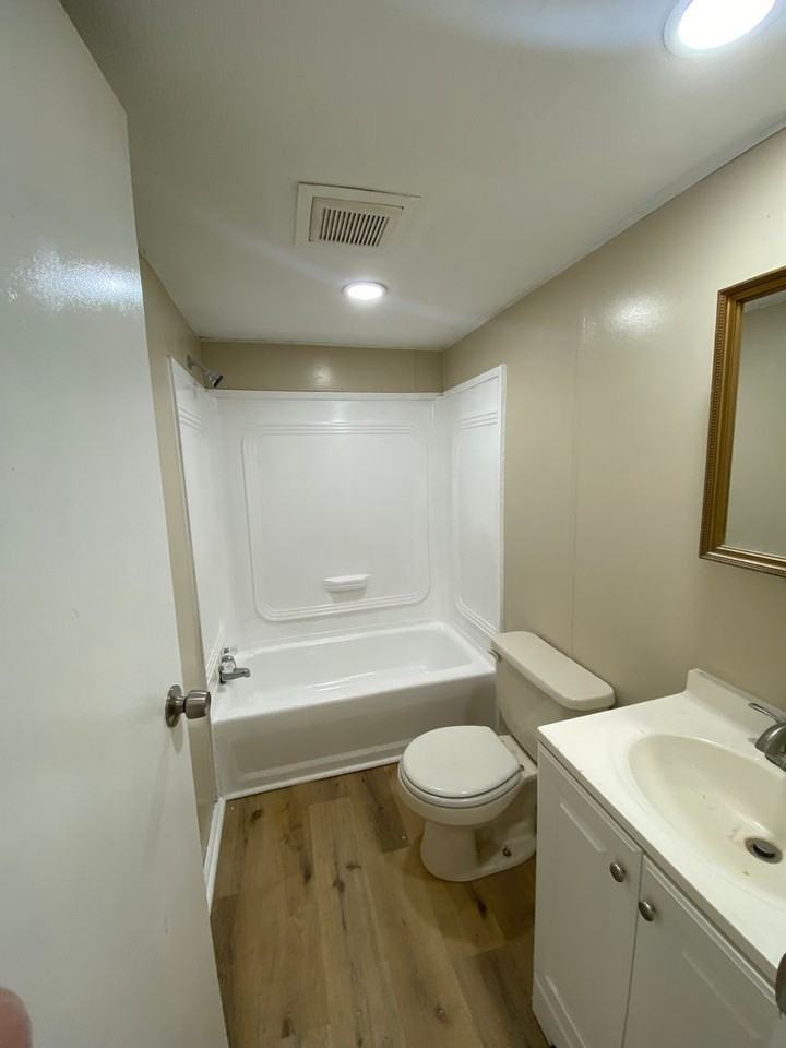 5125 N Center Rd - Photo 6 of 7