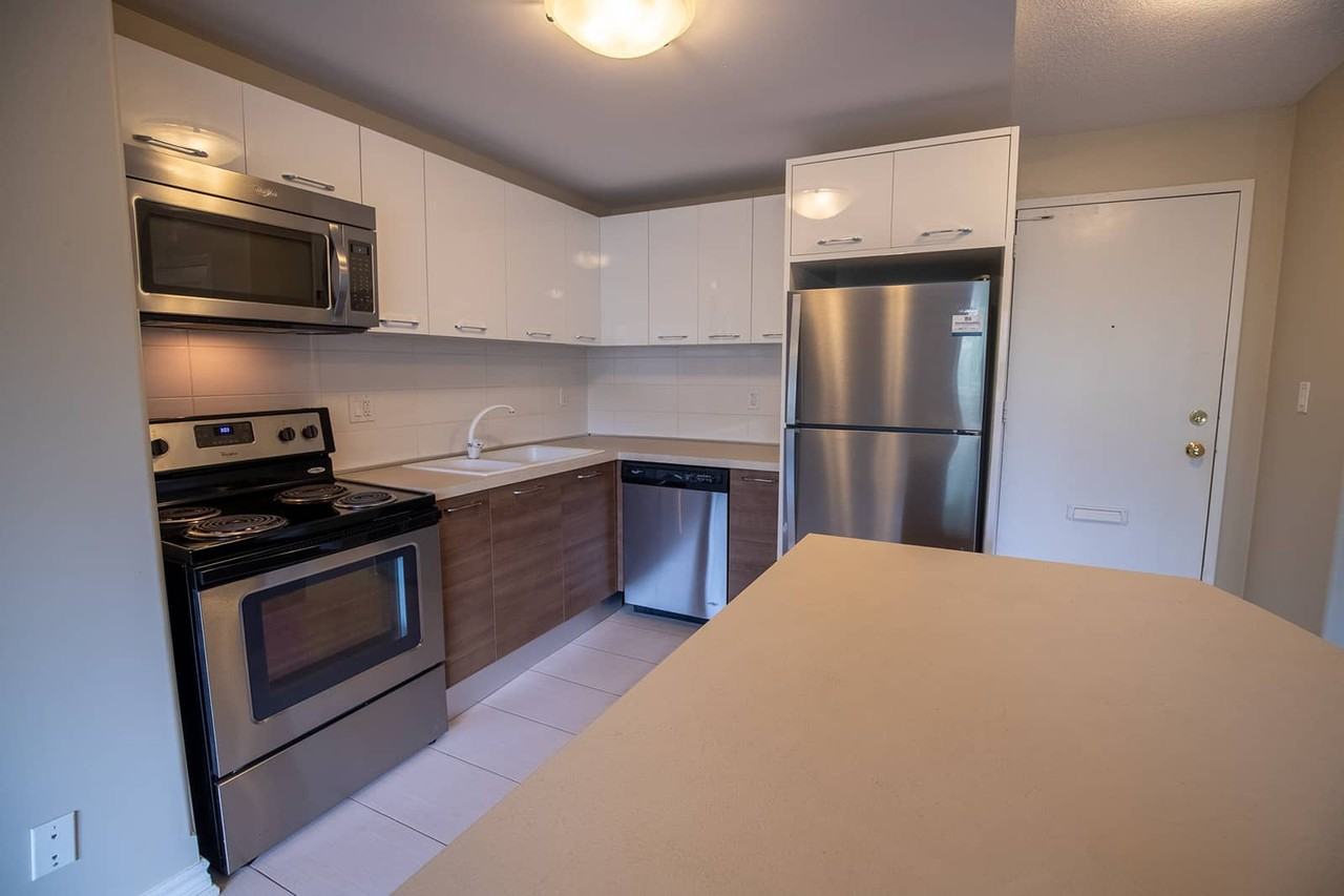 375 Scott Street - Photo 2 of 25