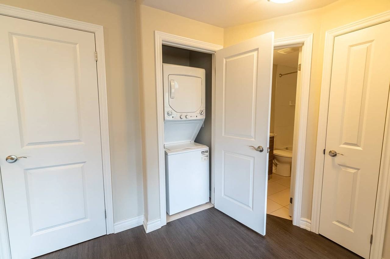 375 Scott Street - Photo 7 of 25