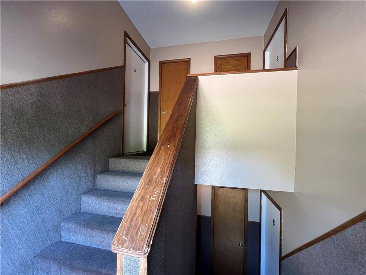 779 S Main St - Photo 4 of 7