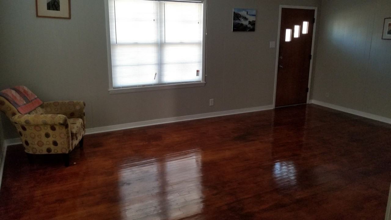 514 Mcarthur Dr - Photo 2 of 10