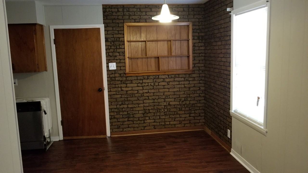 514 Mcarthur Dr - Photo 6 of 10