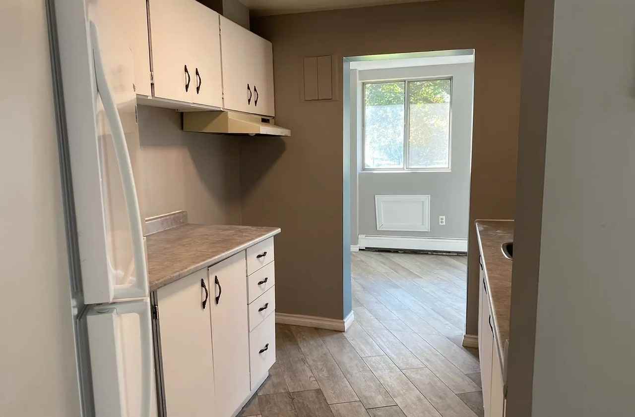 Riverview Towers - Photo 4 of 19