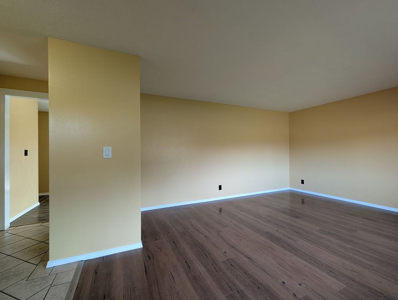 6905 Thurston Rd - Photo 4 of 27