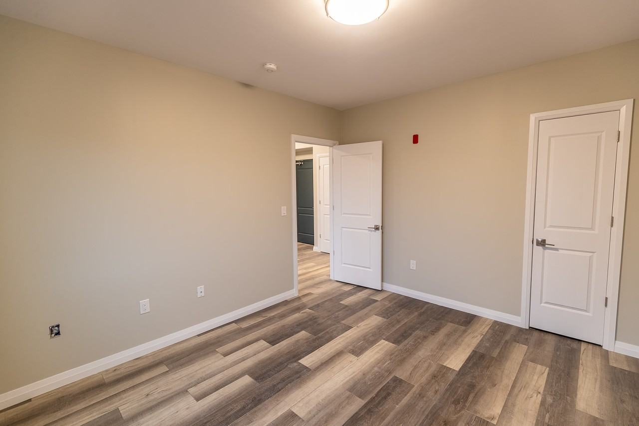 6479 Montrose Road - Photo 7 of 13