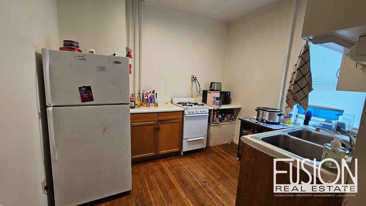 21-25 Elmwood Avenue - Photo 5 of 21