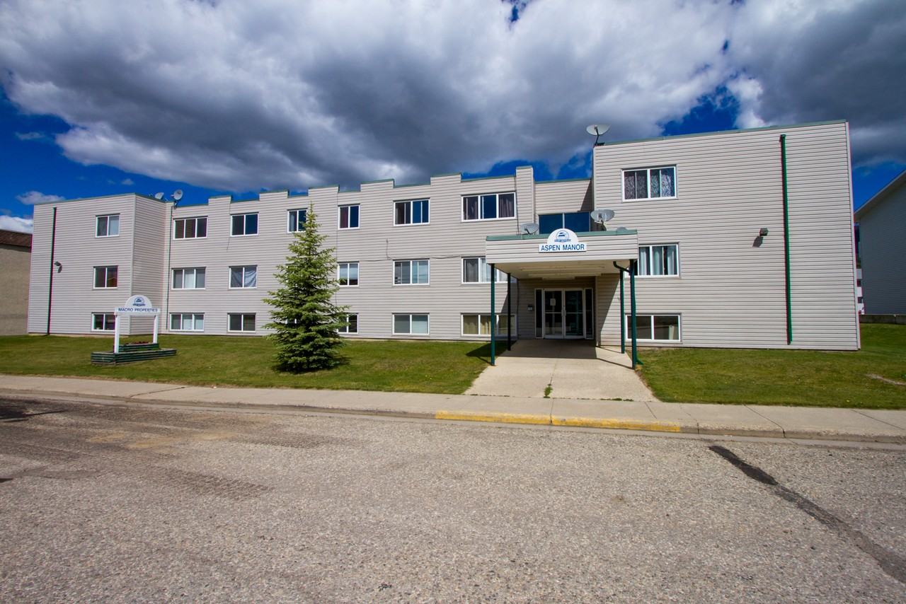 Aspen Manor & Le Grande - Photo 3 of 24