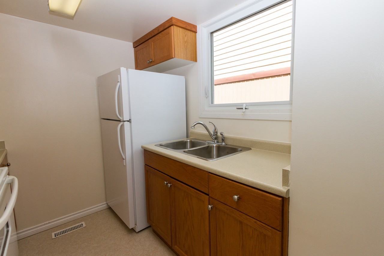 Cache Mountain Court - Photo 4 of 16