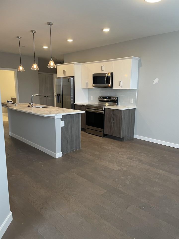 Umbria Commons - Photo 5 of 34