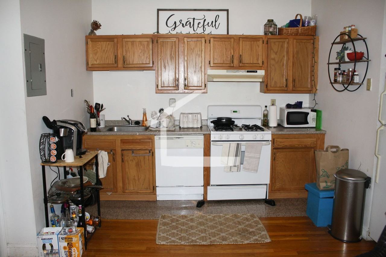 53 Cummings Rd #A - Photo 4 of 15