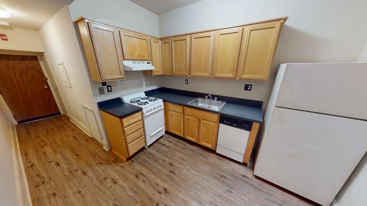 1725 Spruce Street - Photo 2 of 10