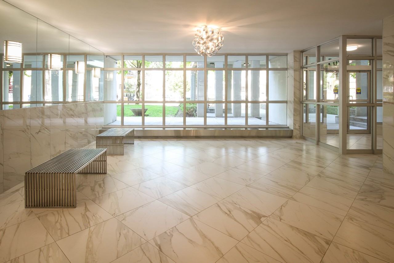 205 Cosburn Ave - Photo 7 of 16