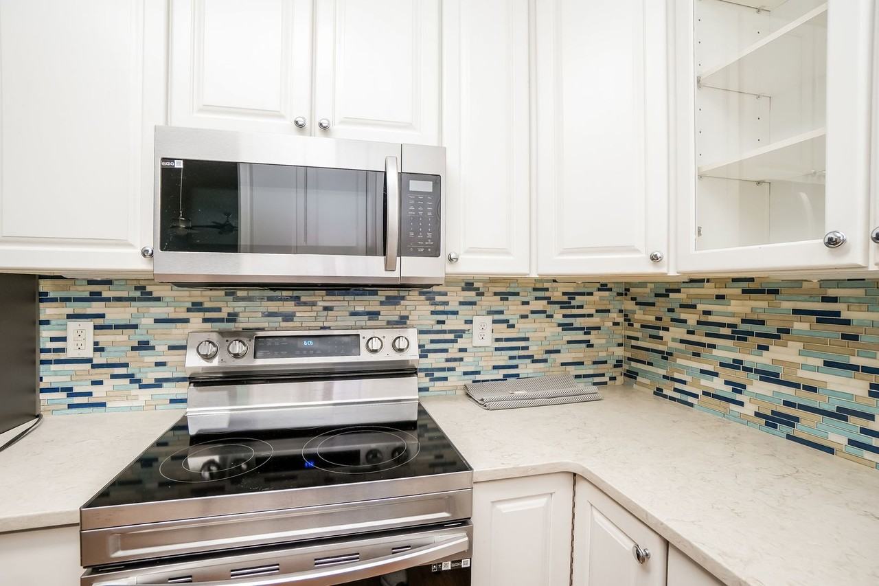 1025 Riverland Woods Pl #1013 - Photo 6 of 20