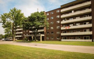 featured image of 535 North Service Rd