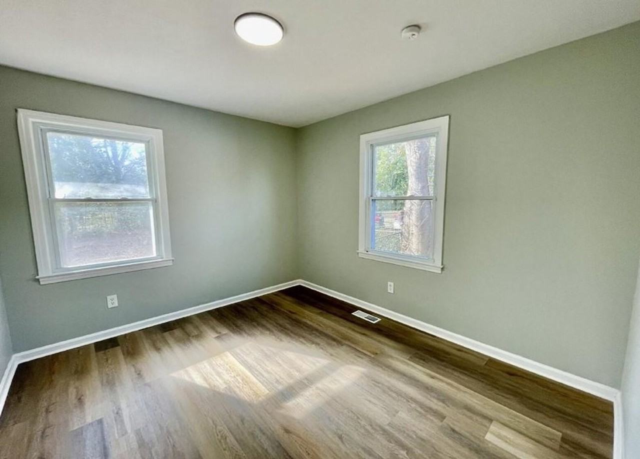 1514 Roxie Ave - Photo 5 of 17