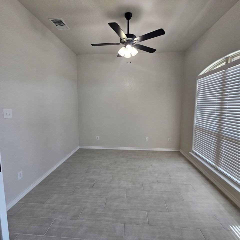 5506 Kemosabe Dr - Photo 4 of 26