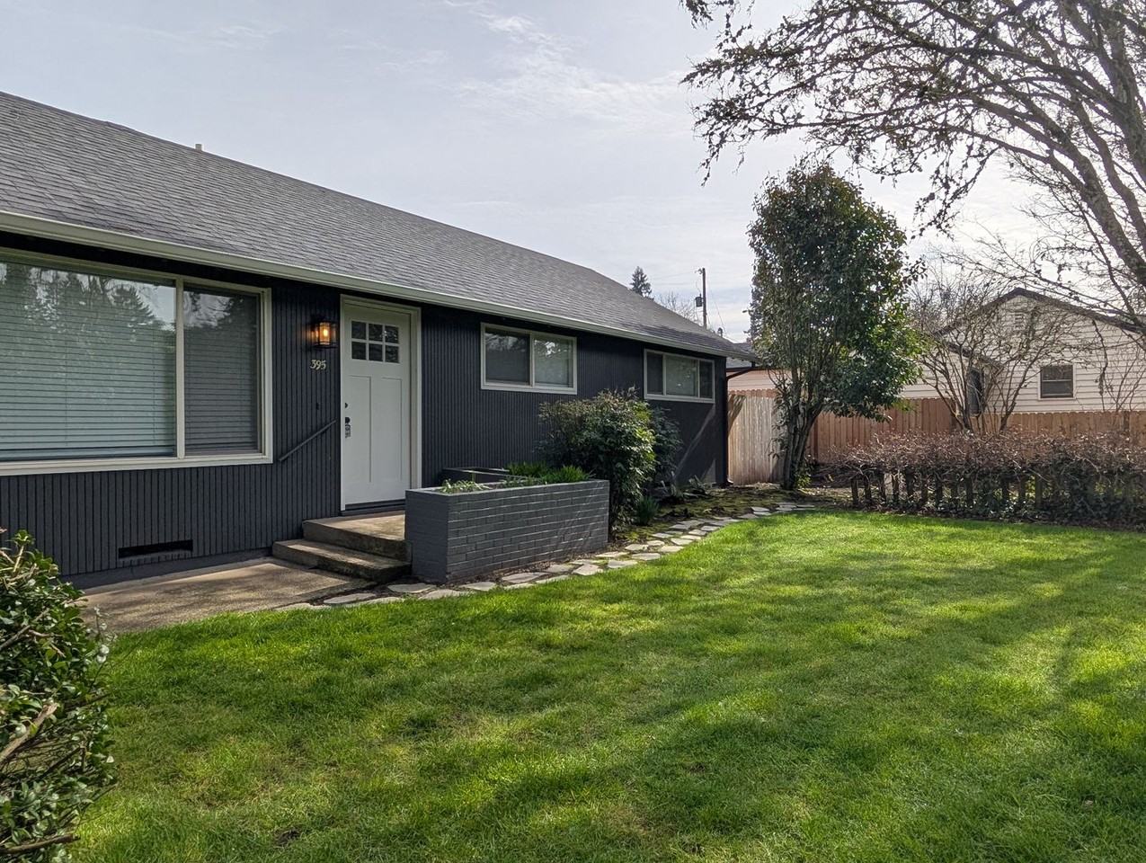 395 Fairway Loop - Photo 3 of 32