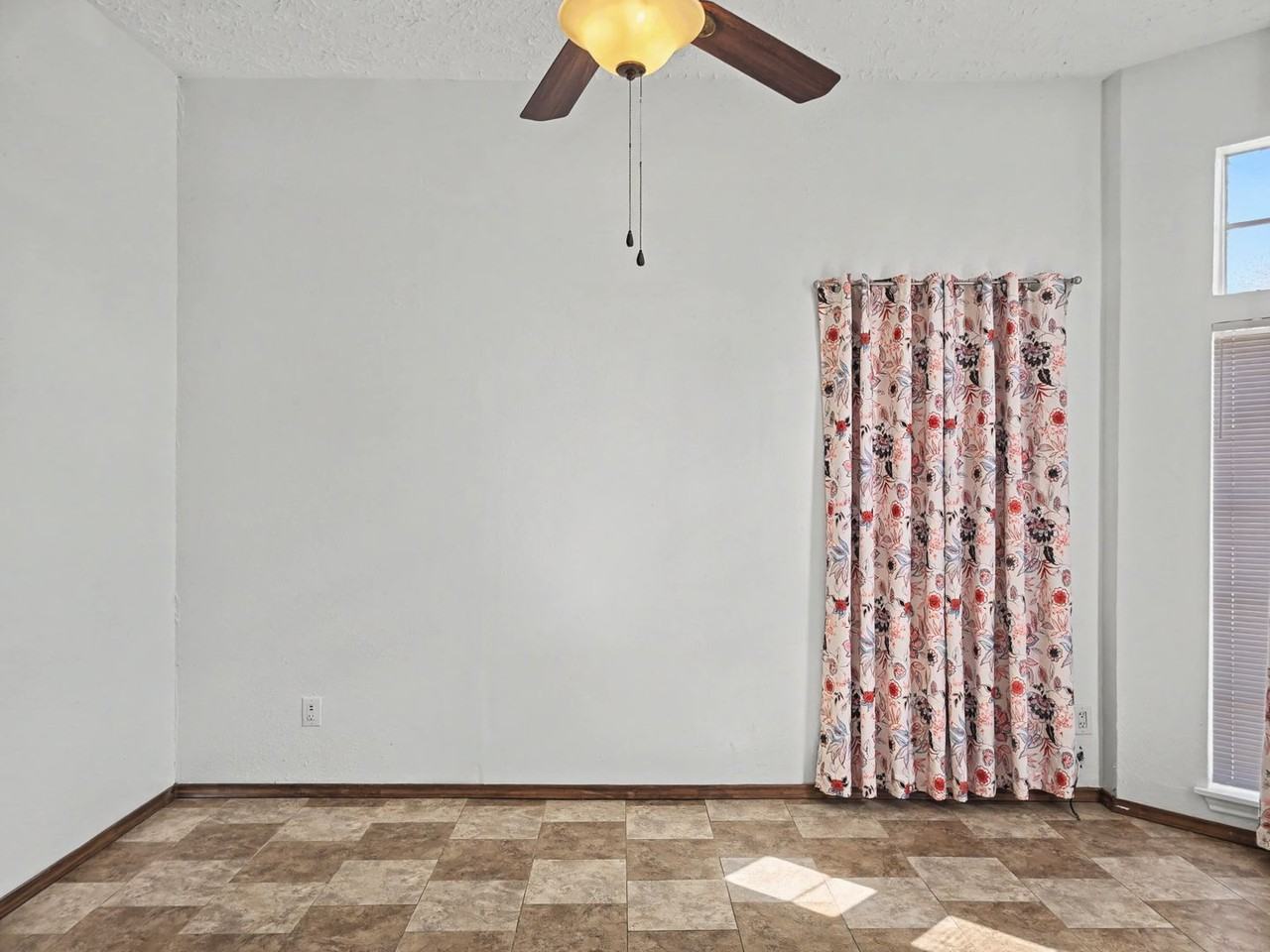 15223 Peachmeadow Ln - Photo 3 of 21