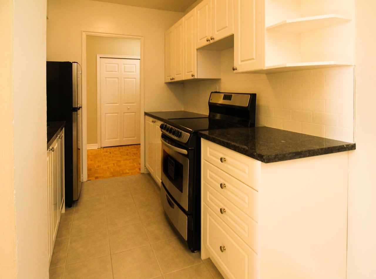 90 Cordova Ave - Photo 7 of 14