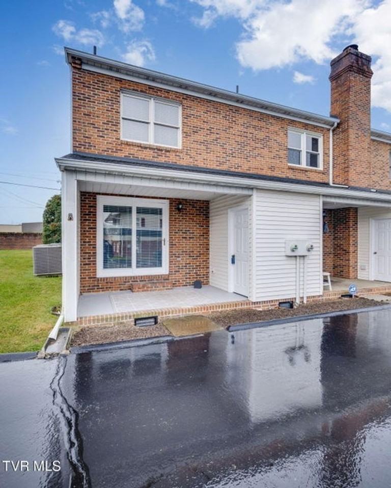 1024 Konnarock Rd - Photo 2 of 25