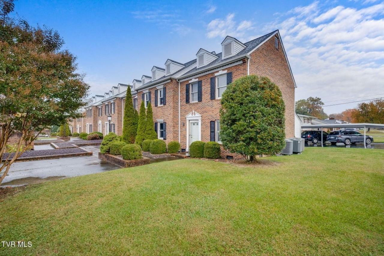 1024 Konnarock Rd - Photo 3 of 25