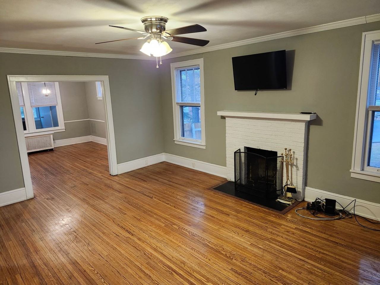 21 Port Republic Rd - Photo 2 of 28