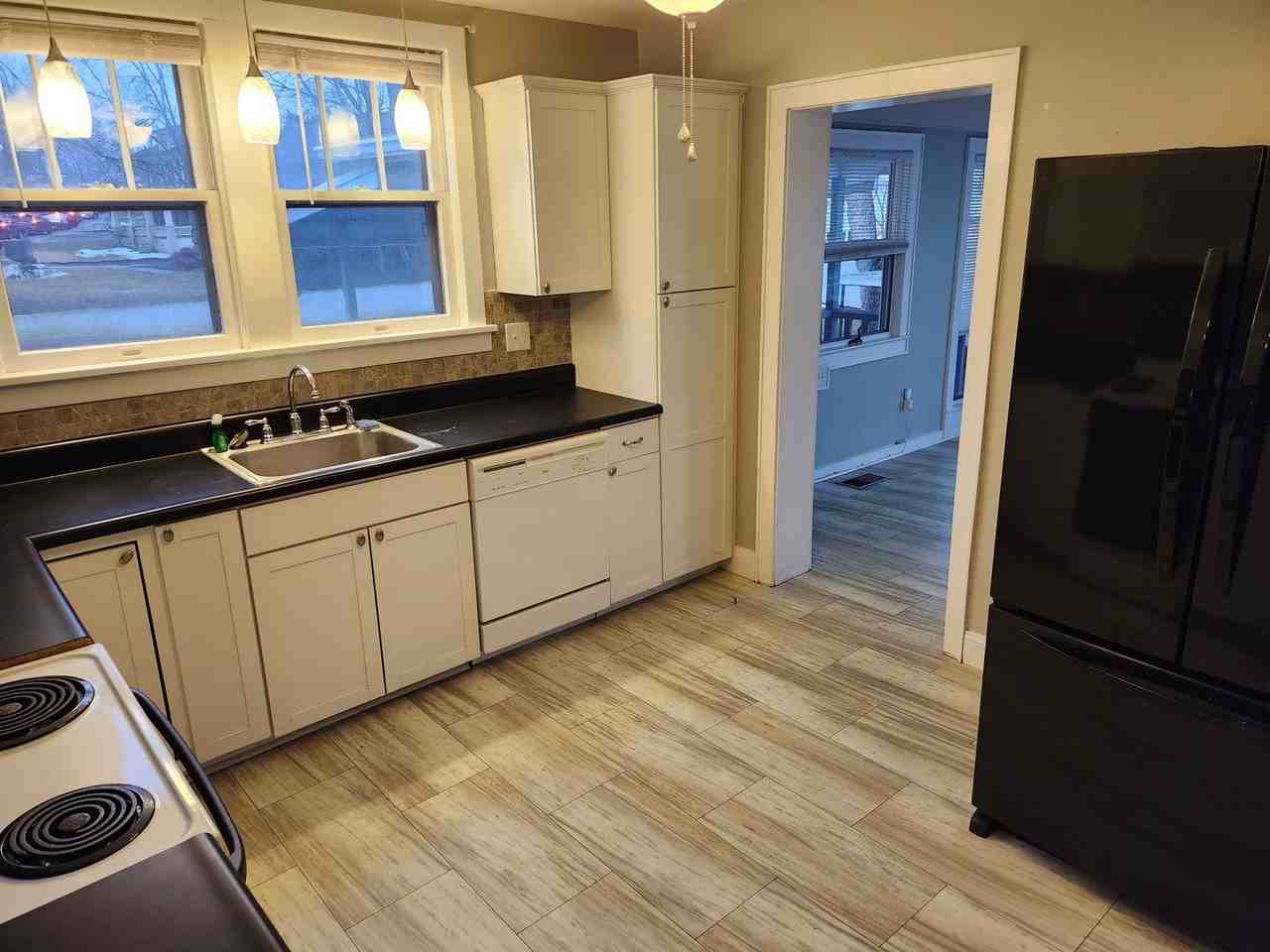 21 Port Republic Rd - Photo 6 of 28