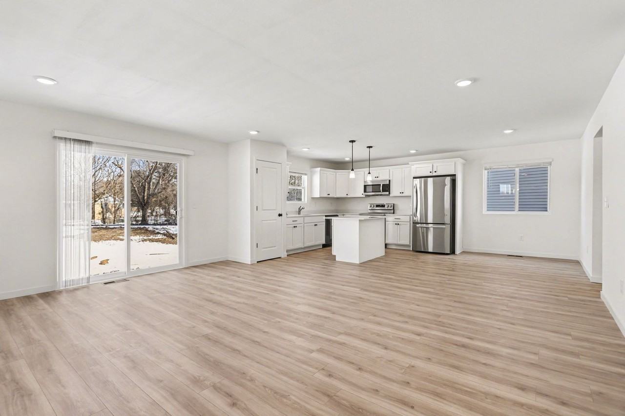 357 Sherman St - Photo 4 of 22