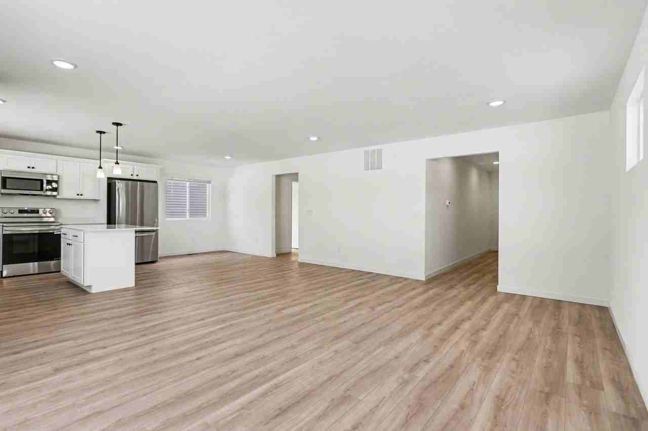 357 Sherman St - Photo 5 of 22