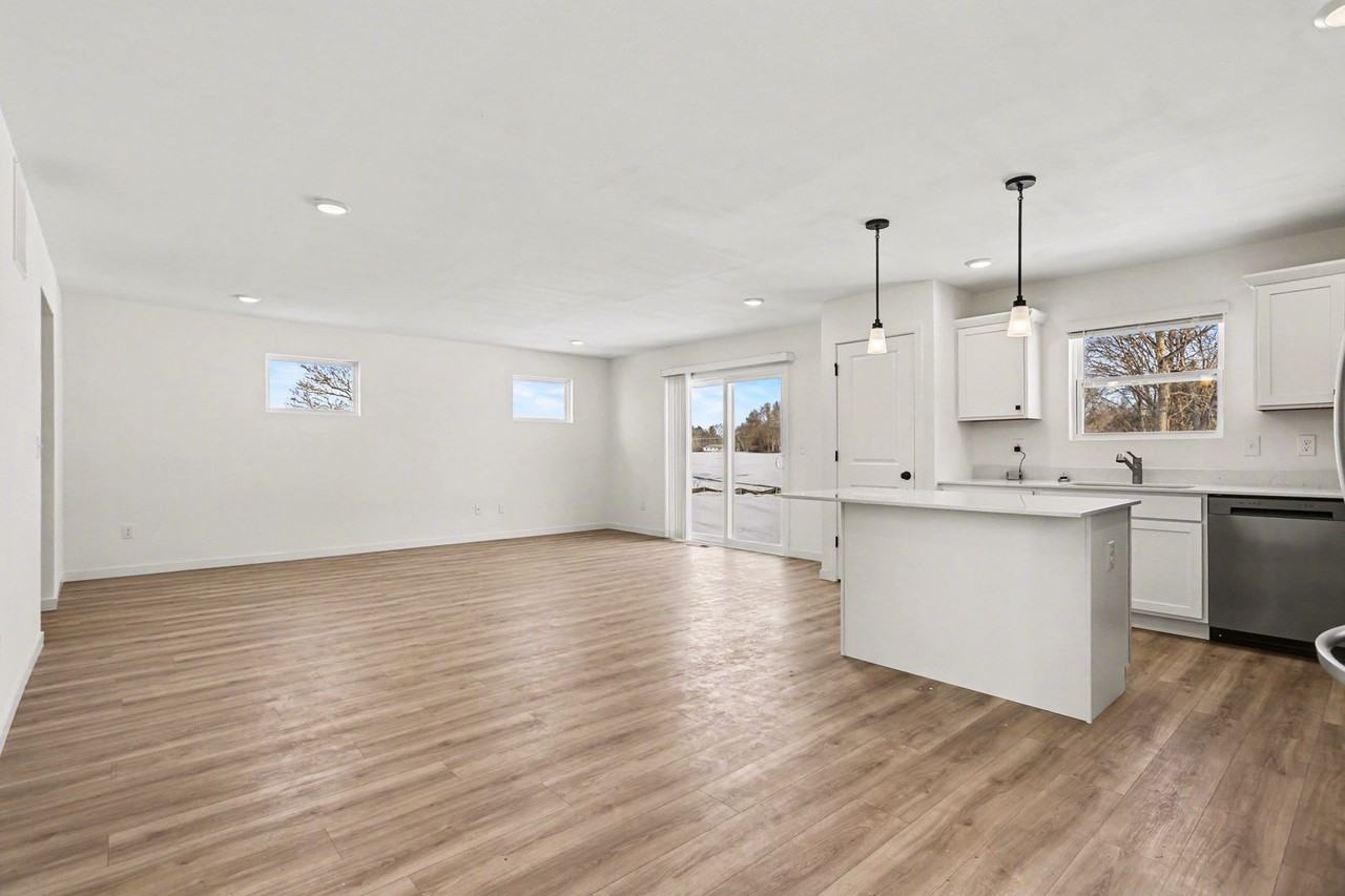 357 Sherman St - Photo 6 of 22