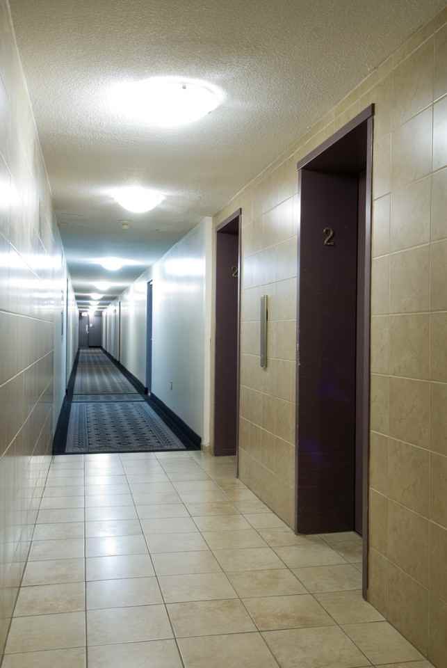 195 Kennedy - Photo 3 of 5