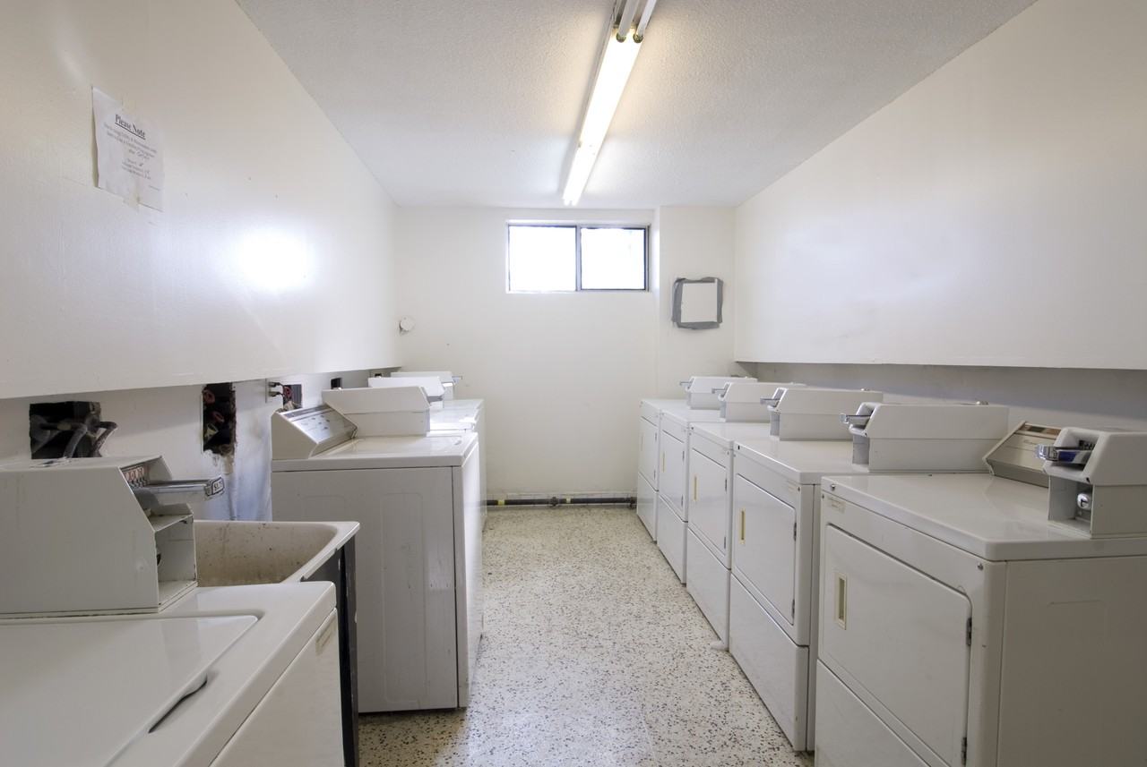 195 Kennedy - Photo 5 of 5