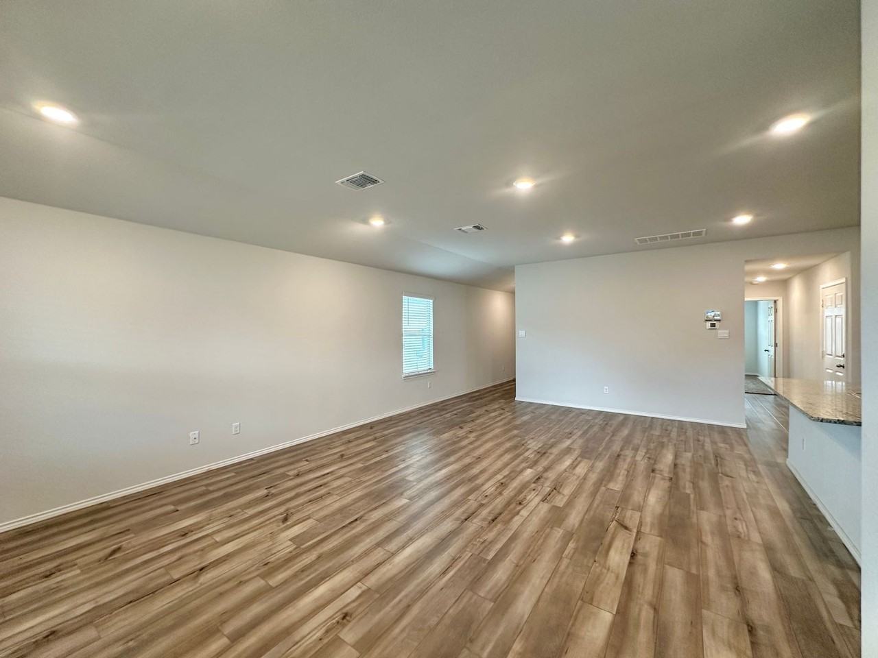 1405 Athan Dr - Photo 6 of 30