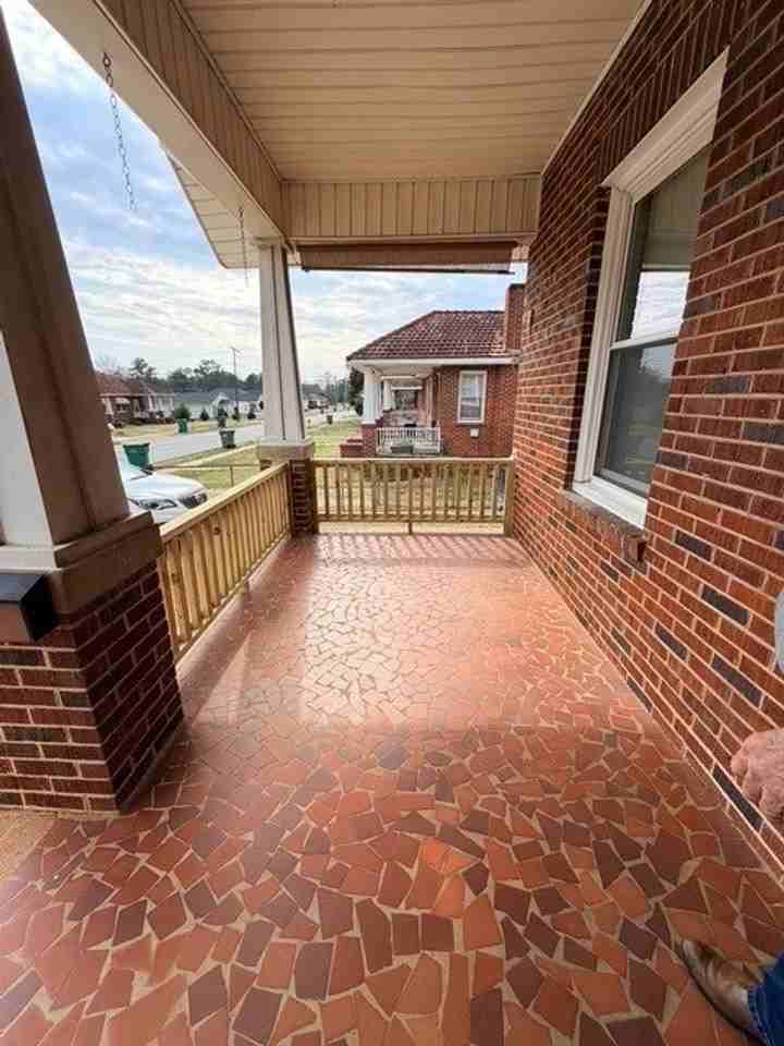 750 Truett Ave - Photo 2 of 14