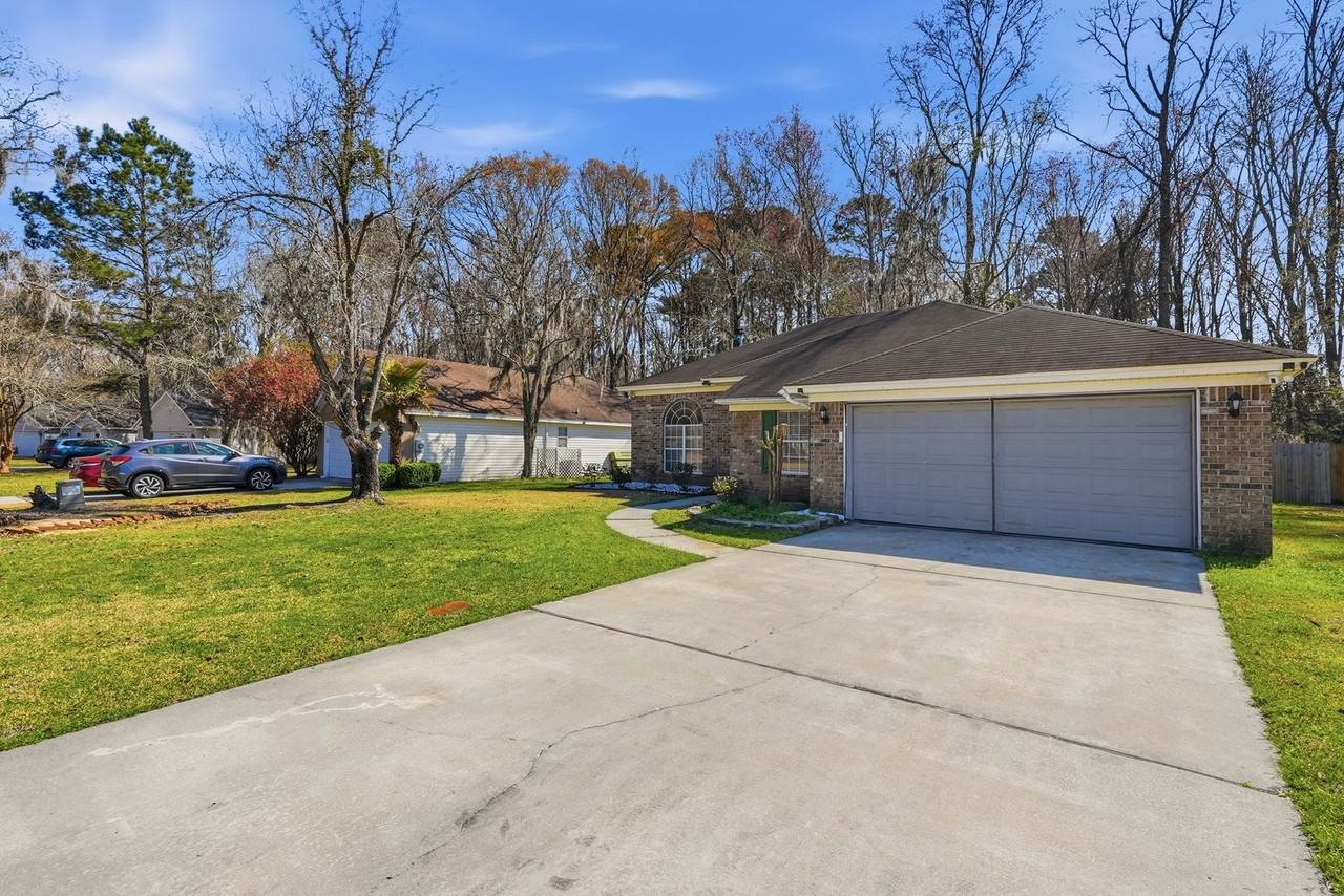 109 Dovetail Xing - Photo 3 of 40