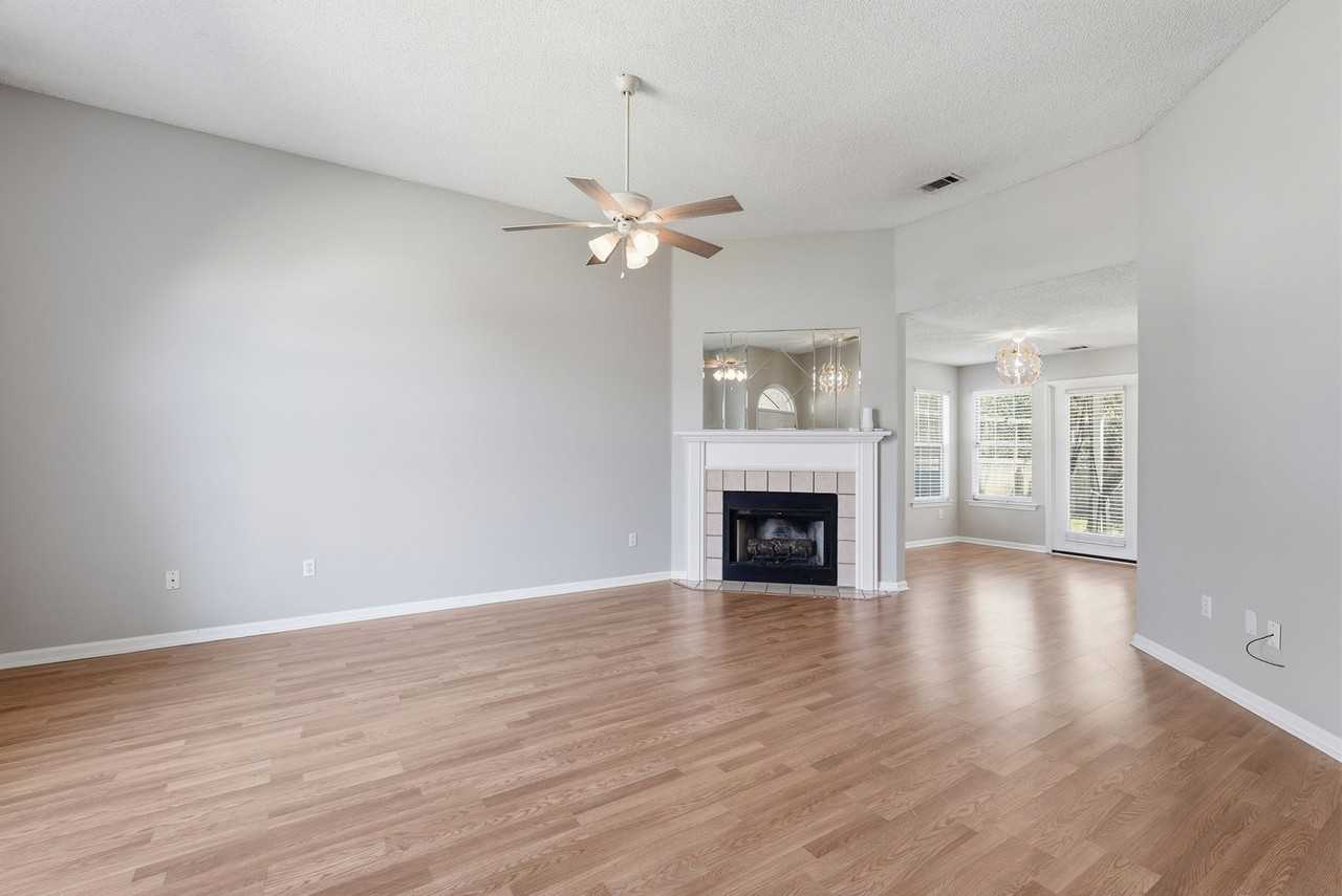 109 Dovetail Xing - Photo 6 of 40