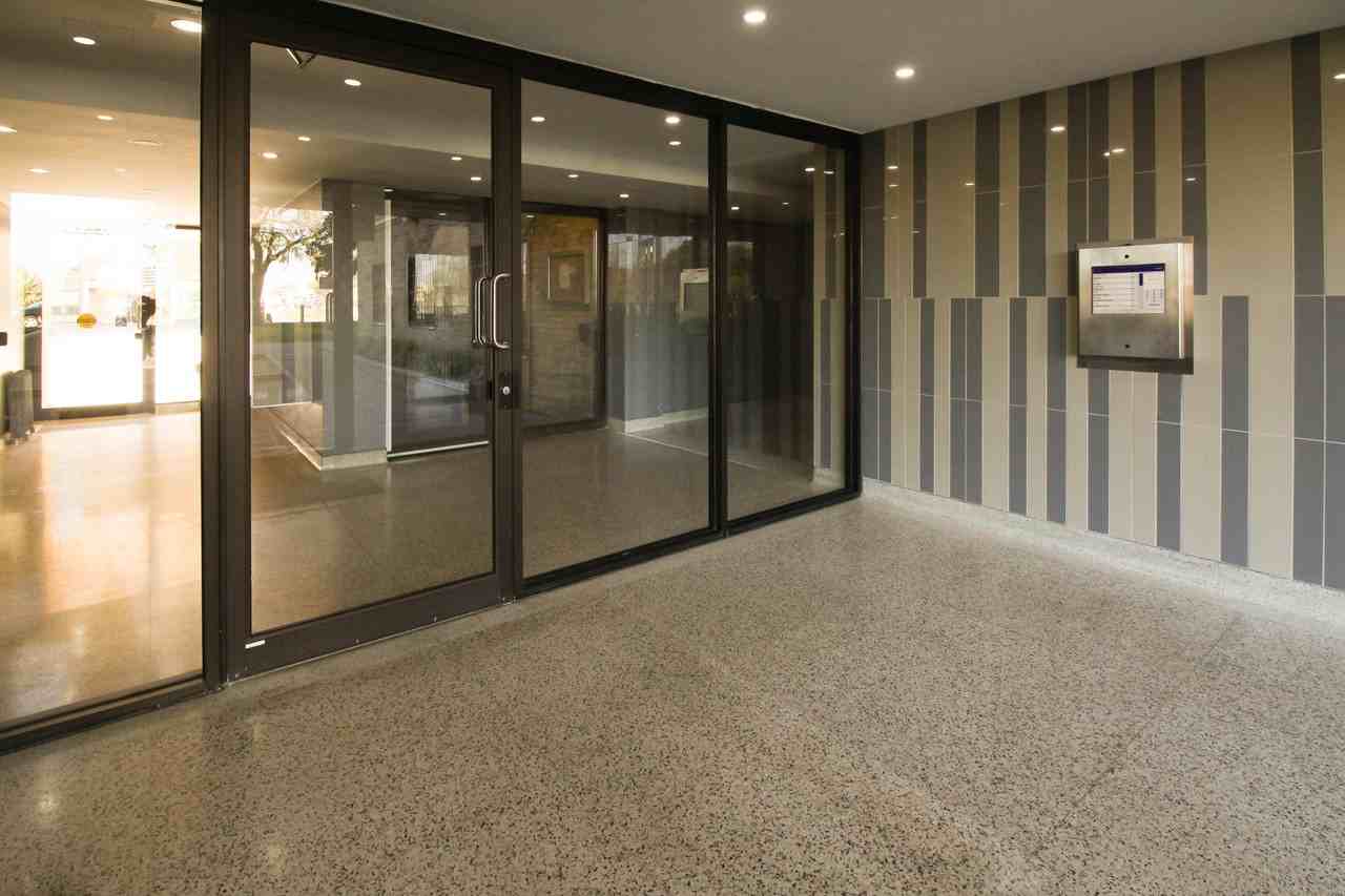 521 Finch Avenue West - Photo 7 of 8