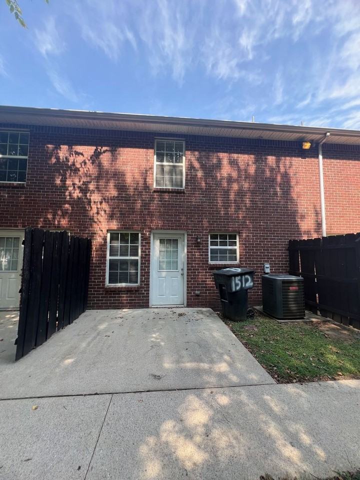 1516 Center Pointe Dr - Photo 2 of 17