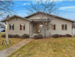 featured image of 638 E Kent Ave