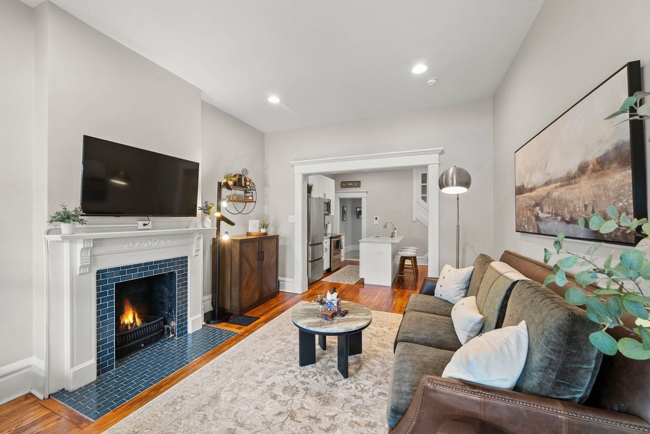 173 S 18th St - Photo 4 of 39